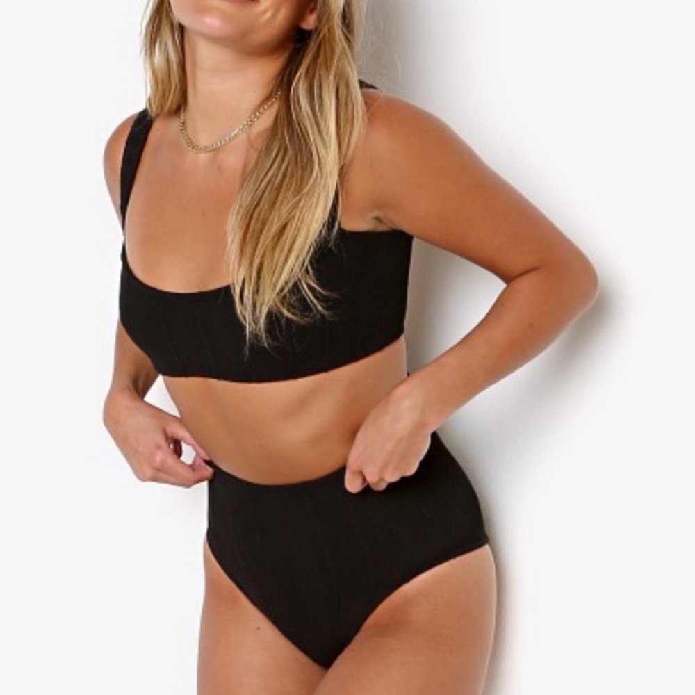 Hunza g Nile Thema high waist bikini in black